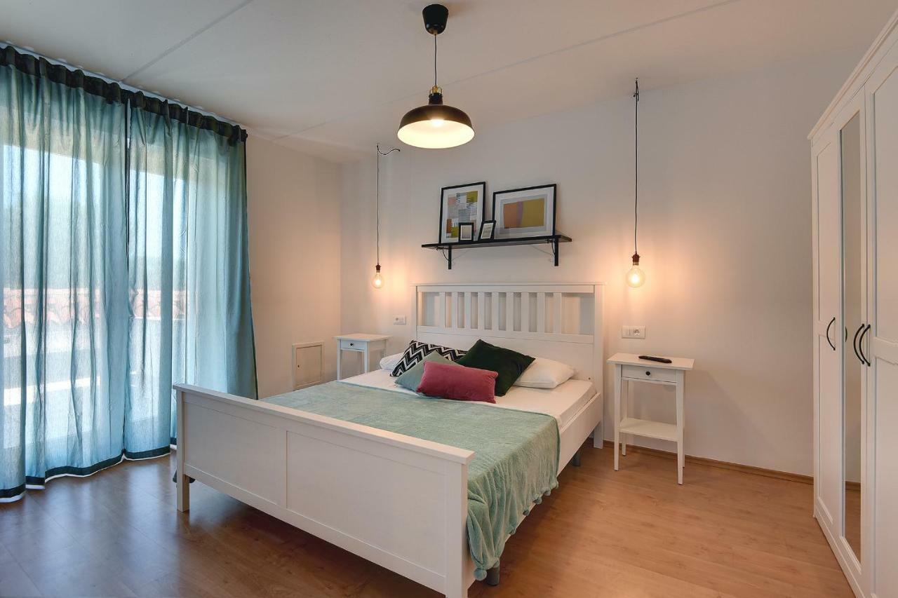 מדולין Villa Mutila מראה חיצוני תמונה
