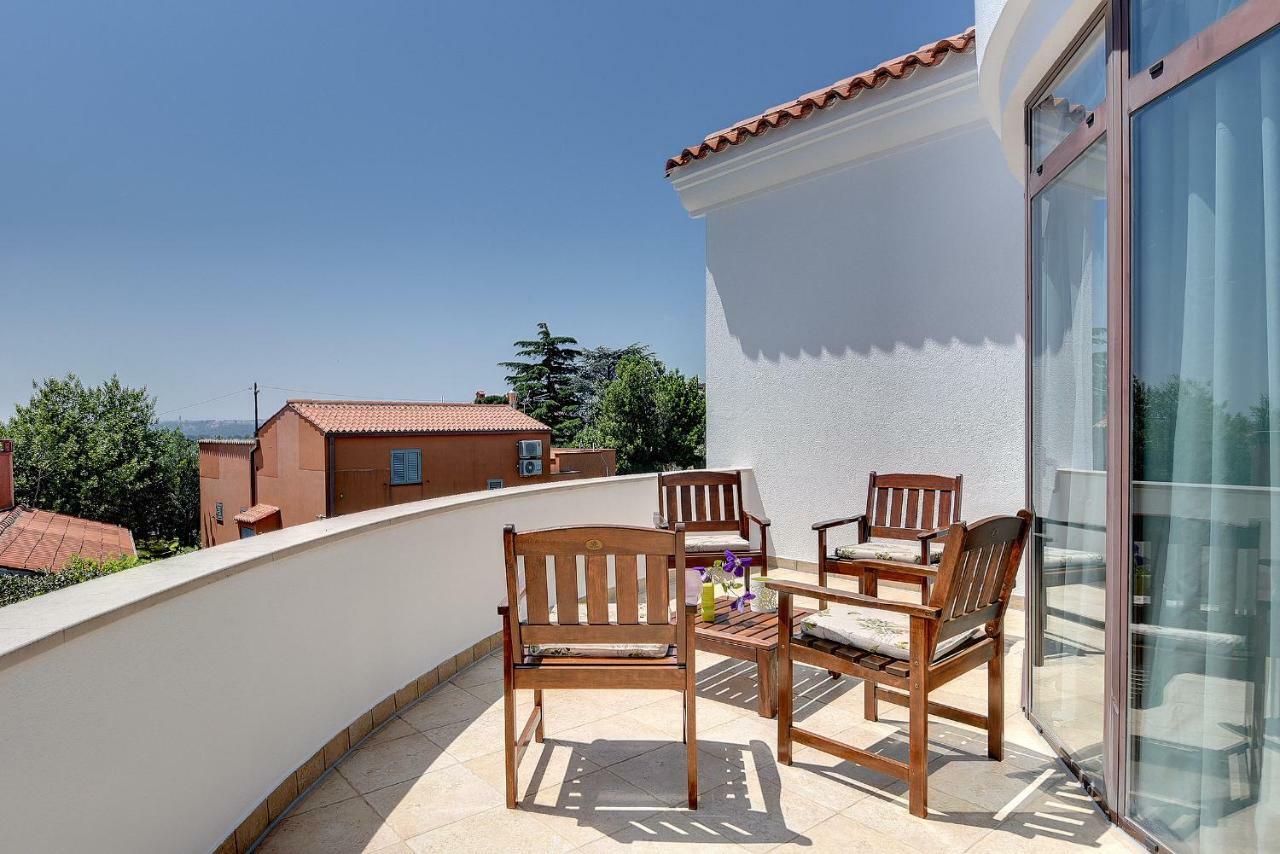 מדולין Villa Mutila מראה חיצוני תמונה