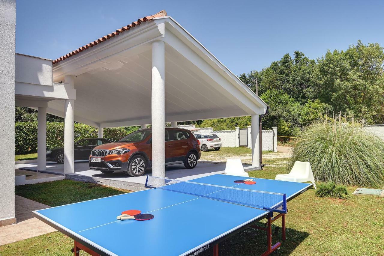 מדולין Villa Mutila מראה חיצוני תמונה